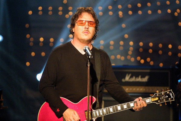 Bildnummer: 50090589  Datum: 12.09.2001  Copyright: imago/Scherf
Sänger Zucchero (ITA) - Stunde der Stars, Personen; 2001, Berlin, Musiker, Gitarrist, Blues, Pop; , quer, Kbdig, Einzelbild, close, Musik, Kunst, Deutschland, Aktion, People