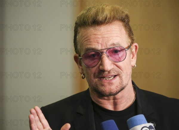 Bono U2 Sänger und ONE Mitbegründer beim Gespräch über den Ausblick auf den bevorstehenden UN Gipf