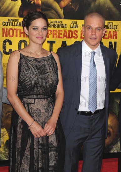 Bildnummer: 55928026 Datum: 07.09.2011 Copyright: imago/PicturePerfect
Marion Cotillard and Matt Damon NEW YORK PREMIERE OF CONTAGION New York PUBLICATIONxNOTxINxUSAxUK Entertainment People Film Filmpremiere xsp x2x 2011 hoch Highlight premiumd
55928026 Date 07 09 2011 Copyright Imago Picture Perfect Marion Cotillard and Matt Damon New York Premiere of New York PUBLICATIONxNOTxINxUSAxUK Entertainment Celebrities Film Film premiere xsp x2x 2011 vertical Highlight premiumd