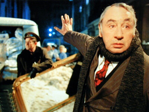 Philippe Noiret gor (Philippe Noiret) sucht verzweifelt nach einer Loesung. 1986 UnitedArchives01368131
