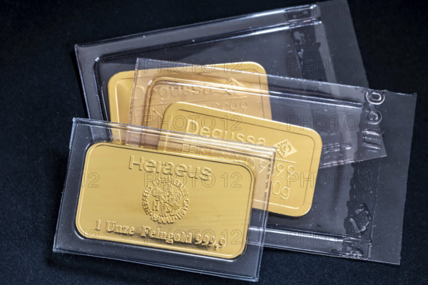 Feingold als Wertanlage. // 18.03.2022: DEU, Deutschland, Baden-Württemberg, Stuttgart. *** Fine gold as an investment 1
