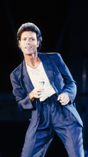 Cliff Richard - Der britische Sänger Cliff Richard, Köln Nordrhein-Westfalen Deutschland *** Cliff Richard The British s