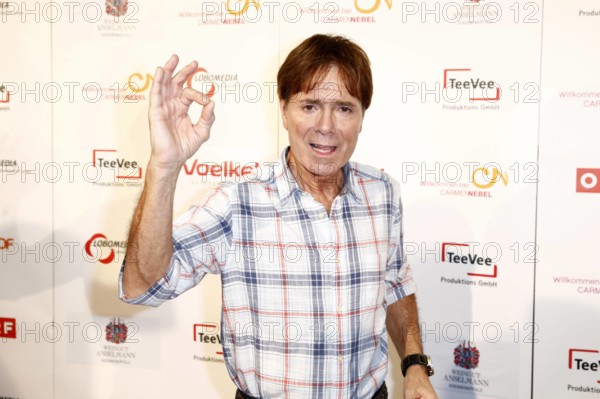 Cliff Richard in der Fernsehshow Willkommen bei Carmen Nebel in der Volkswagen Halle Braunschweig