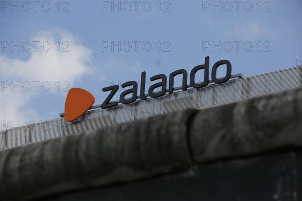 Zalando Unternehmenszentrale in Berlin (Tamara-Danz-Straße 1) *** Zalando Headquarters in Berlin Tamara Danz Straße 1 K