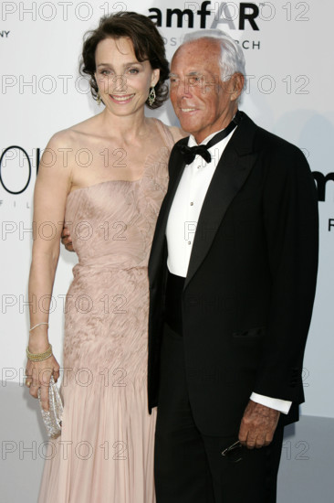 Kristin Scott Thomas und Giorgio Armani bei der amfAR Gala Cannes im Rahmen vom Festival de Cannes 2010 / 63. Internatio