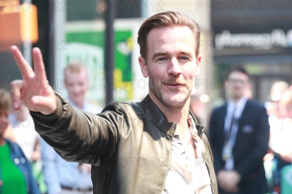 **FILE PHOTO** James Van Der Beek Announce Colorectal Cancer Battle. NEW YORK, NY - AUGUST 3: James Van Der Beek at AOL