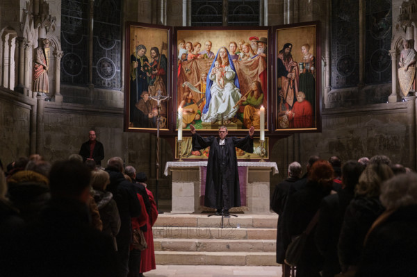 Der umstrittene Cranach-Triegel-Altar ist wieder im Naumburger Dom zu sehen. Die Rueckkehr des Kunstwerks nach Sachsen-A