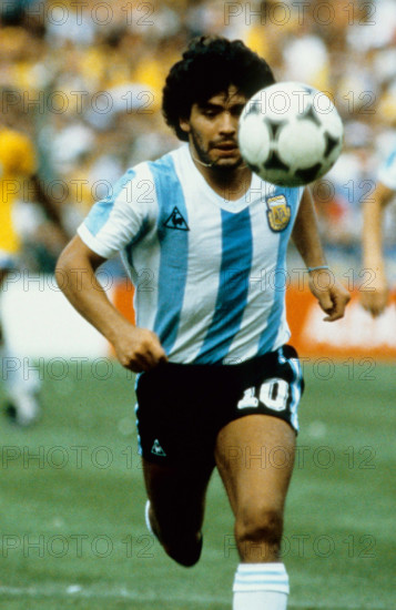 Onderwerp/Subject: Argentina (3-1) World Cup 1982 Club/Team/Country: Argentina Seizoen/Season: 1981/1982 1982/1983 FOTO/