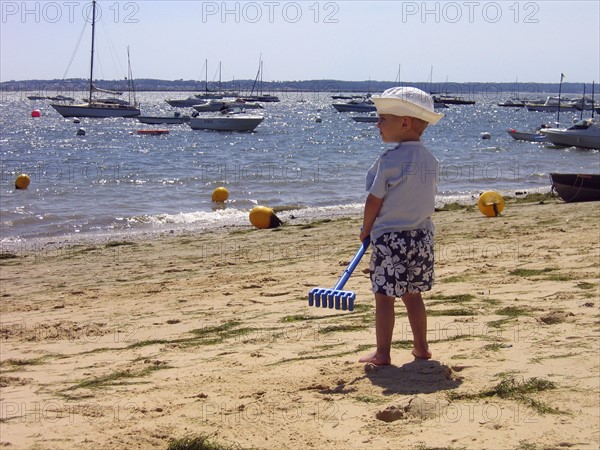 AMUSEMENT A LA PLAGE-FRANCE