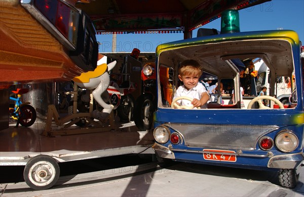 AMUSEMENT EN VACANCES-FRANCE