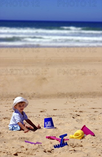 AMUSEMENT A LA PLAGE-FRANCE