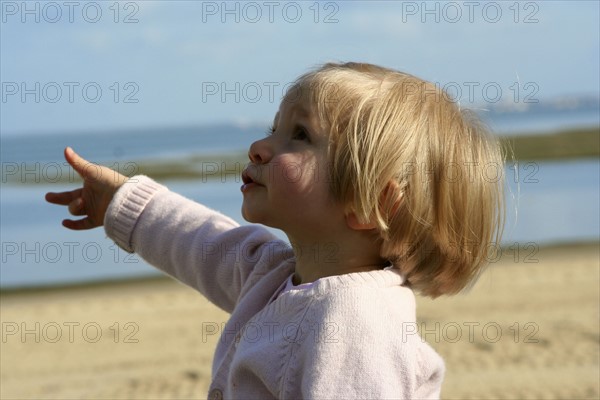 AGE-ENFANT-VIE QUOTIDIENNE-FRANCE