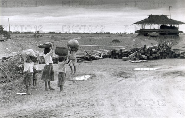 CAMBODGE GUERRE 1974