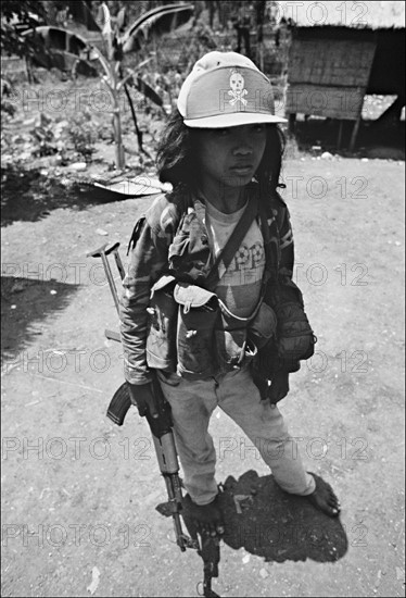 CAMBODGE GUERILLA 1985