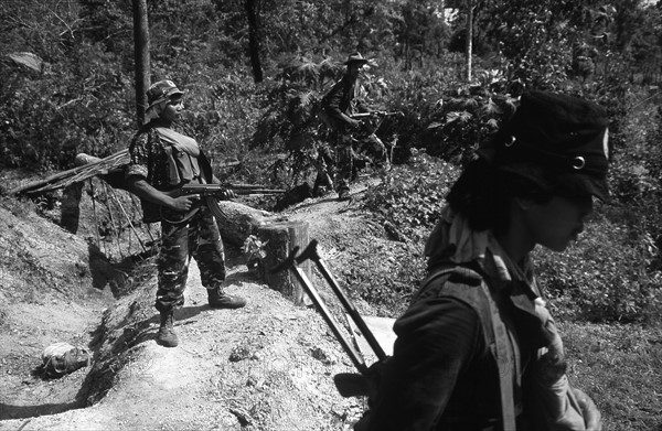 CAMBODGE GUERILLA 1985