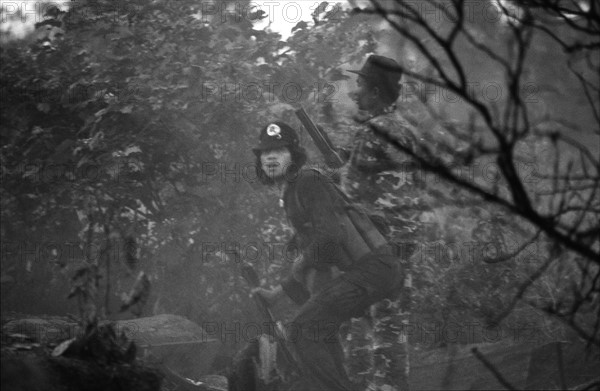 CAMBODGE GUERILLA 1985