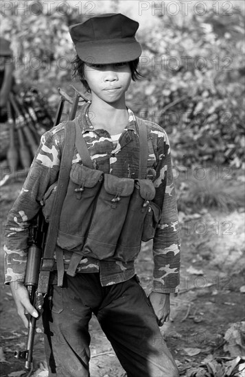 CAMBODGE GUERILLA 1985