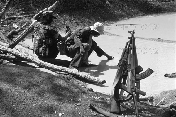 CAMBODGE GUERILLA 1985