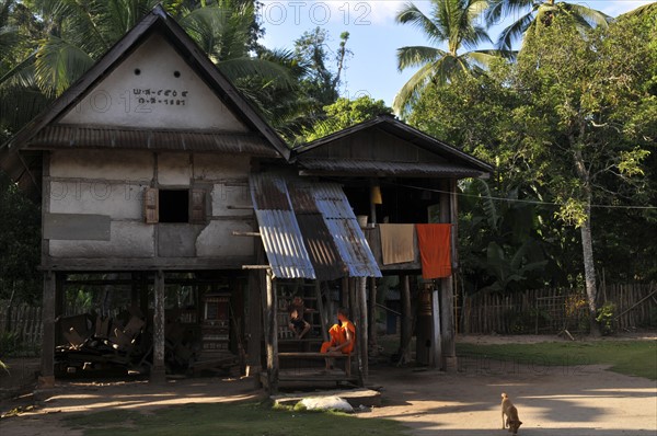 Laos, Daily Life