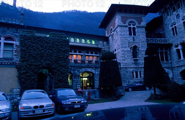 ITALIE. L'USINE D'ARMEMENT BERETTA, L'UNE DES PLUS CELEBRES DANS LA FABRICATION D'ARMES DE CHASSE OU DE GUERRE. L'ANCIENNE PROPRIETE DE FAMILLE A VAL TROMPIA QUI ABRITE AUJOURD'HUI LE SIEGE SOCIAL ET LE MUSEE OU EST PRESENTEE UNE COLLECTION UNIQUE DE PLUS D'UN MILLIER D'ARMES BERETTA.