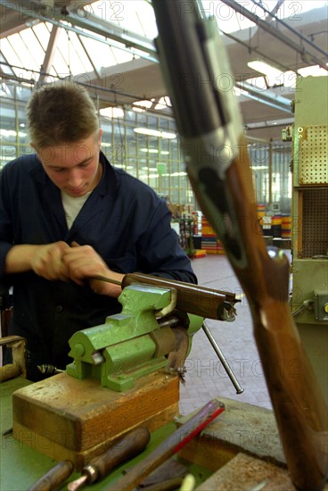 ARMEMENT-USINE BERETTA-ITALIE