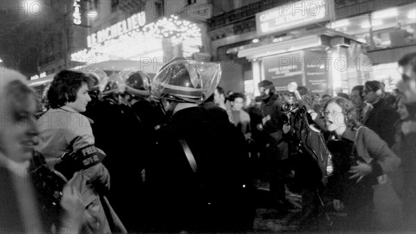 Manifestation anti-nucléaire, Paris, 1973