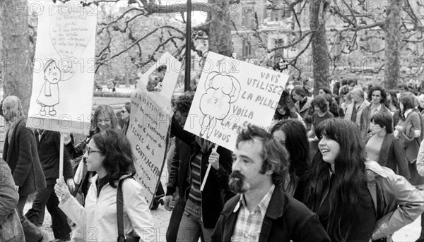 Demonstration in favor of the liberalization of abortion, Paris, 1973