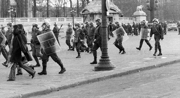 Manifestation antiaméricaine, Paris, 1973