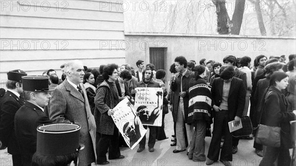 Pakistani demonstrators, Paris, 1974