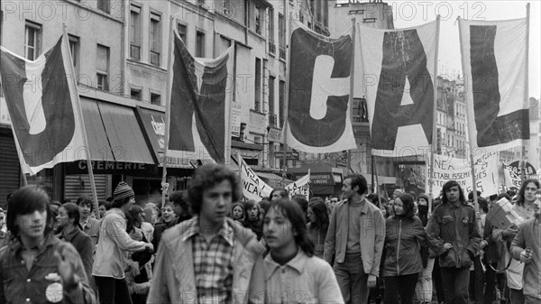 Manifestation étudiante et lycéenne contre la loi Debré, Paris, 1973