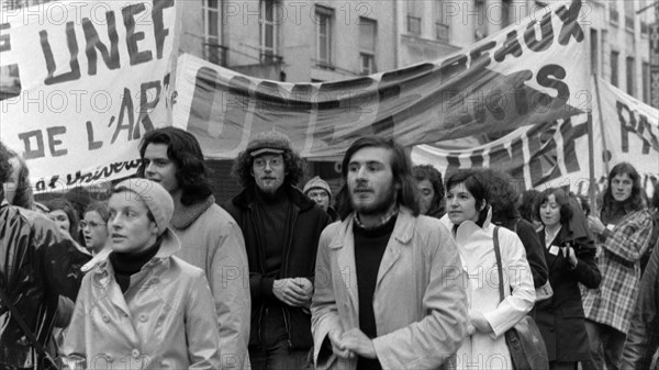 Manifestation étudiante et lycéenne contre la loi Debré, Paris, 1973