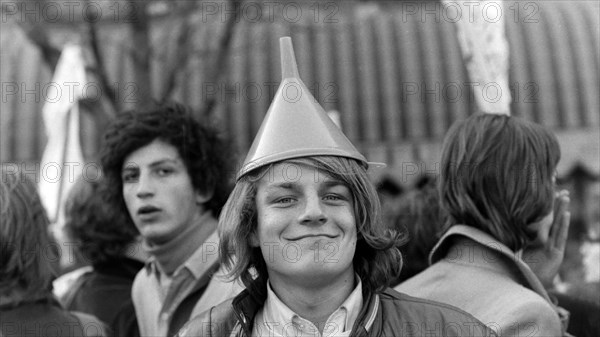 Manifestation étudiante et lycéenne contre la loi Debré, Paris, 1973