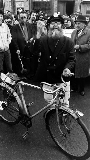 Manifestation étudiante et lycéenne contre la loi Debré, Paris, 1973