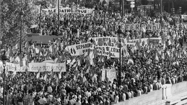 Demonstration of the Front National against the Savary Law project, Paris, 1984