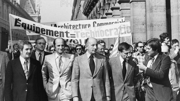 Manifestation contre le projet de loi sur l'architecture, Paris, 1975