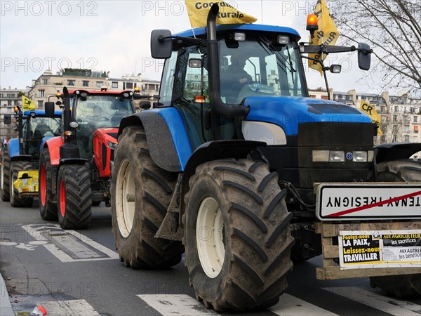 Farmers demonstrating in Paris on 23 February 2024