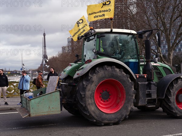 Farmers demonstrating in Paris on 23 February 2024