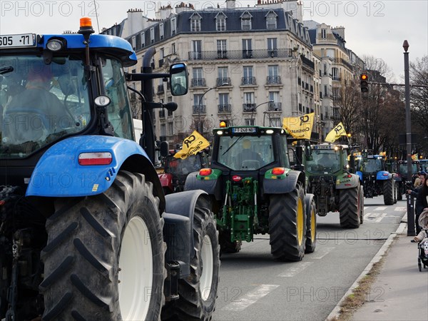 Farmers demonstrating in Paris on 23 February 2024