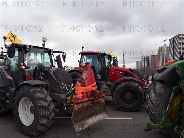 Farmers demonstrating in Paris on 23 February 2024