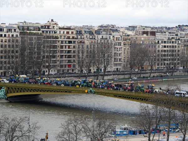 Farmers demonstrating in Paris on 23 February 2024