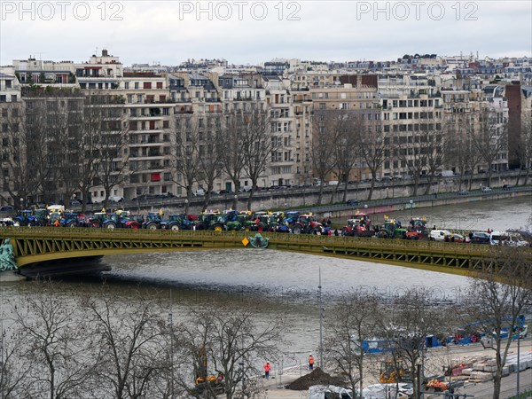 Farmers demonstrating in Paris on 23 February 2024