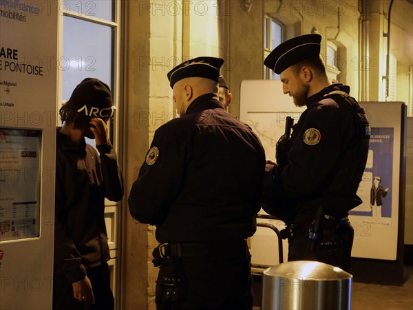 Contrôle de police à Pontoise