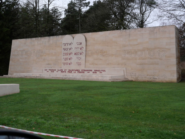 FRANCE-PREMIERE GUERRE MONDIALE-NECROPOLE