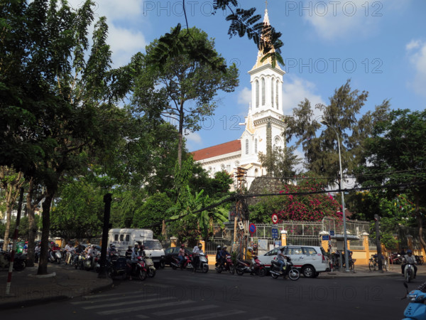 VIETNAM—ARCHITECTURE—SAIGON