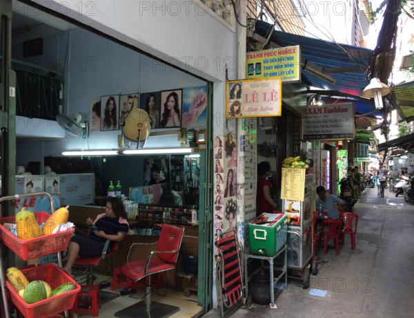 VIETNAM-TOURISME & COMMERCE