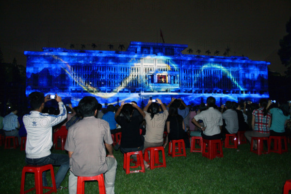 FRANCE-VIETNAM-DIPLOMATIE