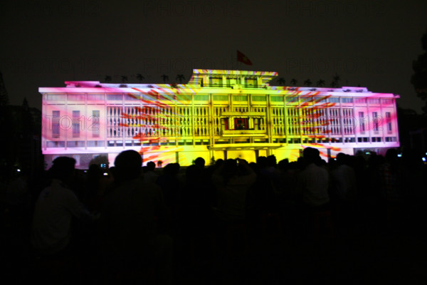 FRANCE-VIETNAM-DIPLOMATIE