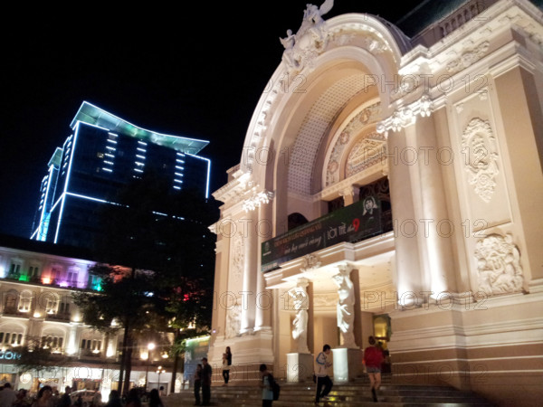 VIETNAM-CULTURE-ARCHITECTURE