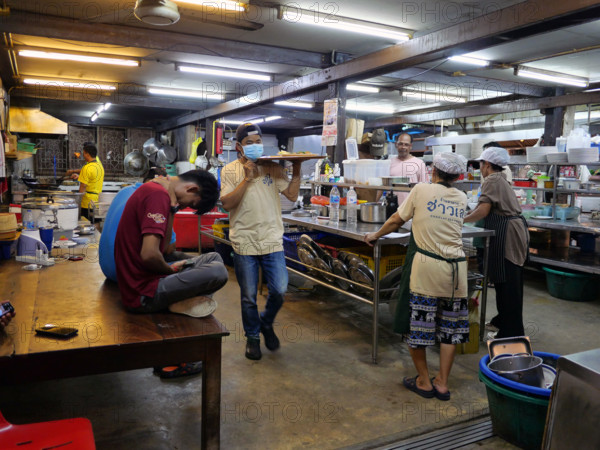 THAILANDE-SOCIETE-RESTAURATION