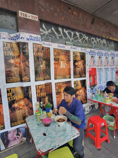 THAILANDE-SOCIETE-RESTAURATION